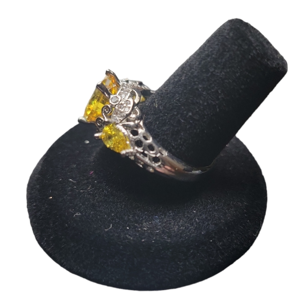 Canary Yellow Cubic Zirconia VINTAGE  ring (8) - Picture 3 of 9
